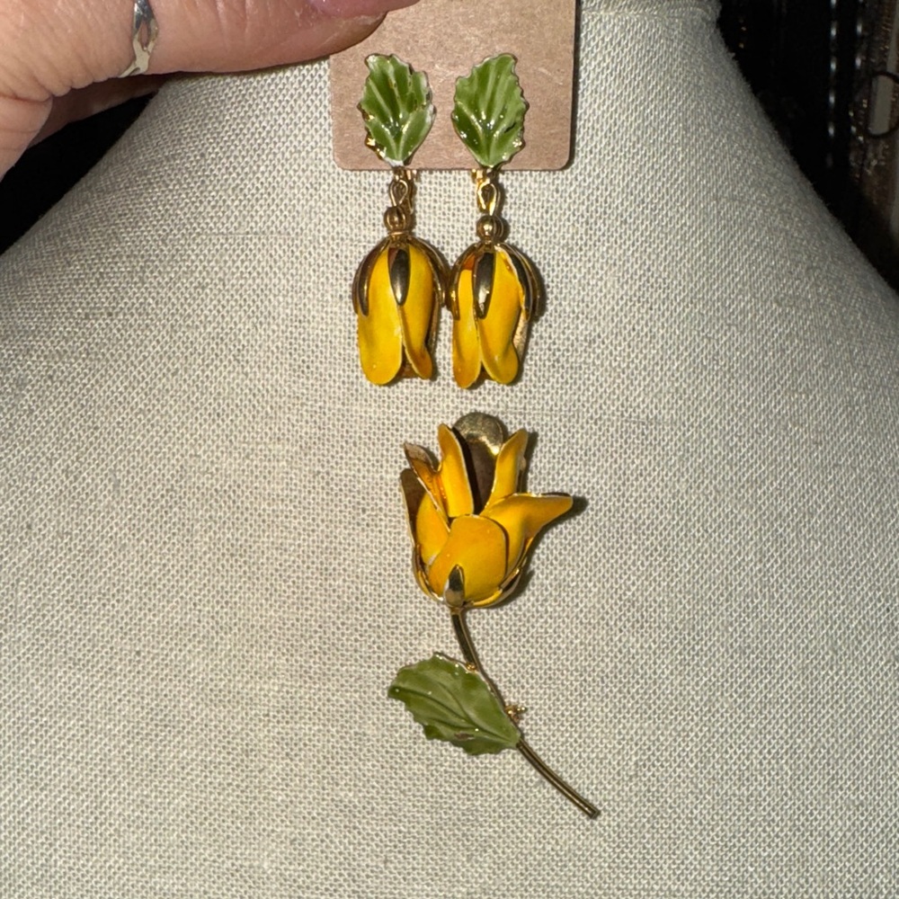 Vintage Botticelli Enamel Floral Jewelry Set